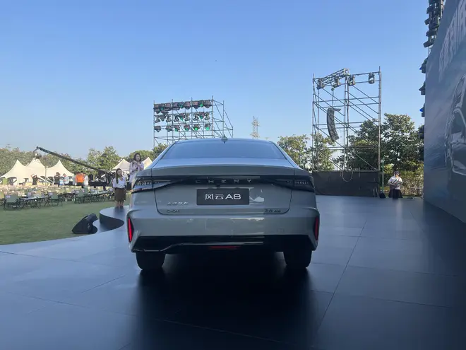 实测百公里油耗2.08L 风云A8新车型上市7.99万起6