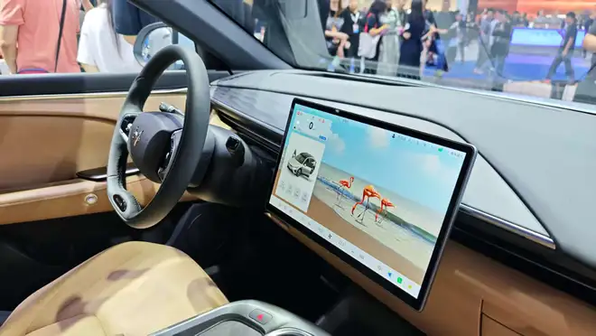15分钟补能500km 极狐新阿尔法T5售11.98万起5