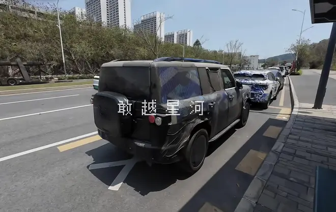 平替卫士？方程豹钛7官方谍照图曝光 硬朗设计配承载式车身8