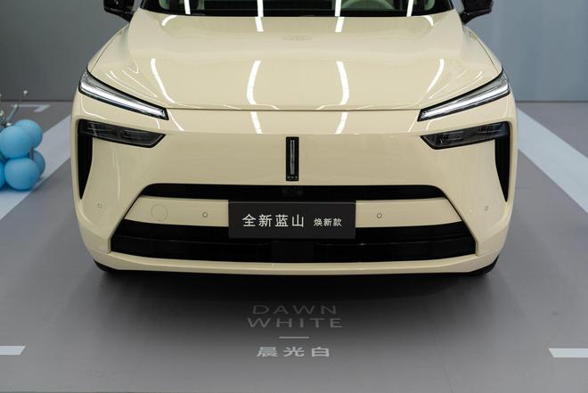 魏牌蓝山焕新款正式上市 新增3色车身/售29.98万起6