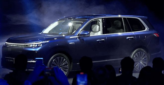 吉利银河M9登陆米兰 重新定义AI科技大六座旗舰SUV