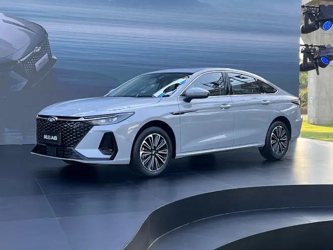 实测百公里油耗2.08L 风云A8新车型上市7.99万起13