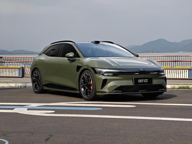 极氪的第二款猎装 007GT限时权益价19.99-22.99万6