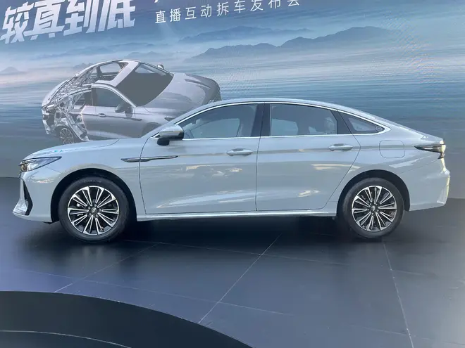 实测百公里油耗2.08L 风云A8新车型上市7.99万起4