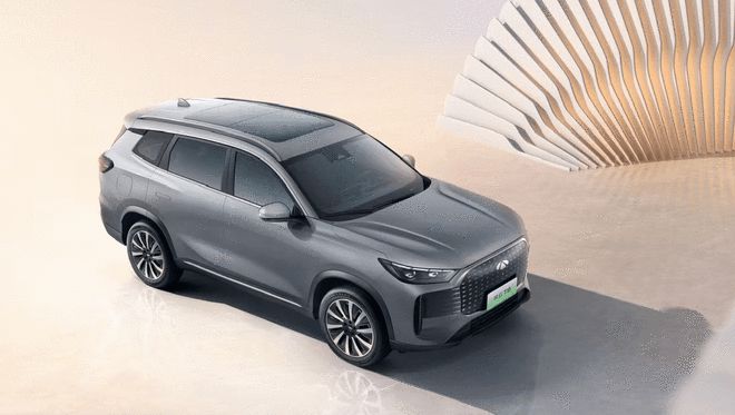 5座/7座车型可选 奇瑞风云T8预售价10.99 万起