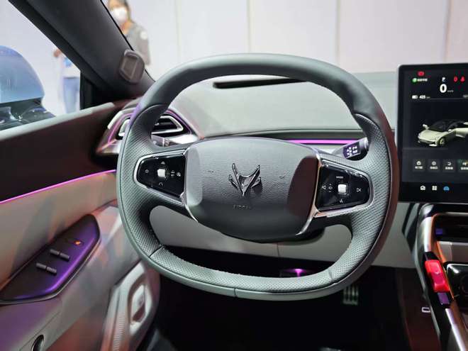 增加AI大模型/座椅升级 新款极狐阿尔法S5售11.98万起7