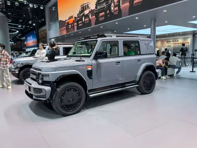 iCAR V23S赛博版 10万级纯电“方盒子”狠角色登场