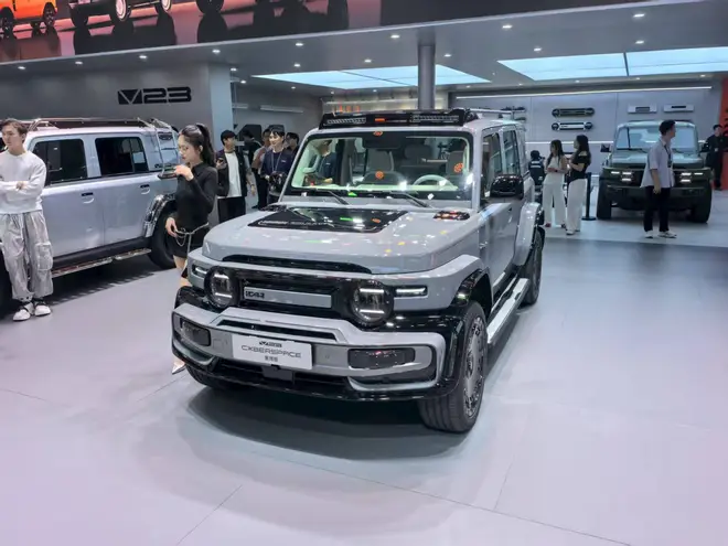 iCAR V23S赛博版 10万级纯电“方盒子”狠角色登场2