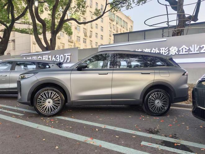 奇瑞混动之夜：25 款风云 A8/T9/T10 齐上市 多款车型发布一口价24