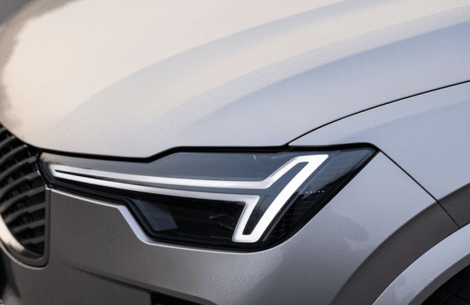 这车不卷，但它稳 沃尔沃全新XC90上市 售价47.9万起6