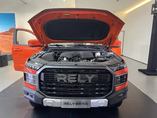 2.3T柴油+8AT动力 智能实用皮卡RELY威麟R08亮相15