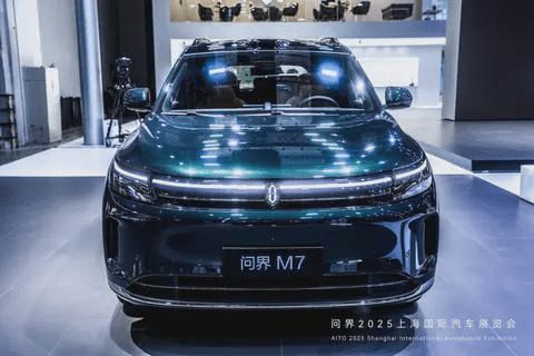问界M8/享界S9增程版领衔 鸿蒙智行全系车型亮相上海车展10