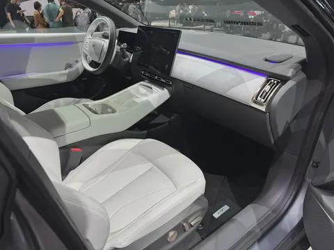 5C旗舰版小鹏P7+上市 配置加仓售20.88万元12