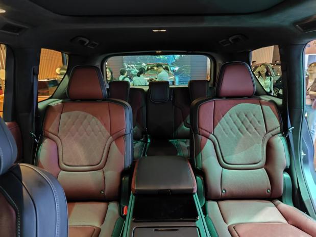 超5米3车长/国内首秀 英菲尼迪全球旗舰QX80亮相车展7