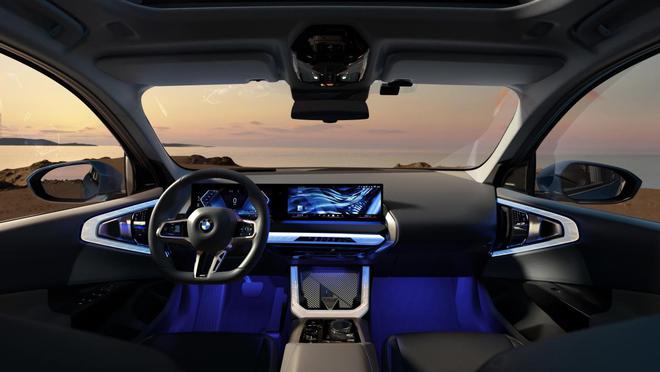 全新BMW X3长轴距版将上市 配中国专属全景星轨天幕9