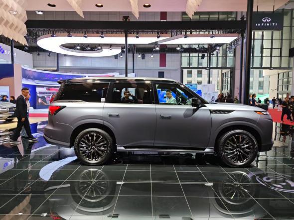 超5米3车长/国内首秀 英菲尼迪全球旗舰QX80亮相车展3