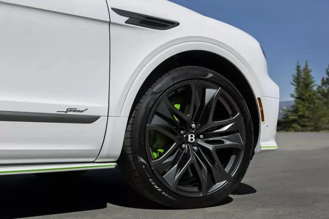 4.0T V8动力升级/3.4秒破百 宾利添越Speed官图发布2