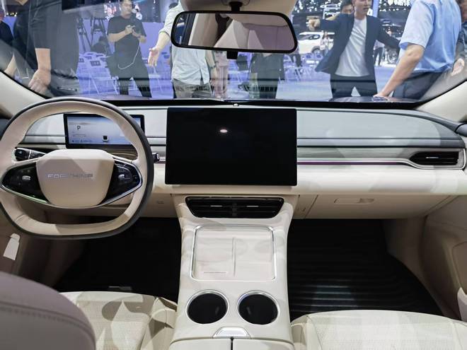 纯电235km+1.5L增程 东风行星海S7增程版12.99万起7