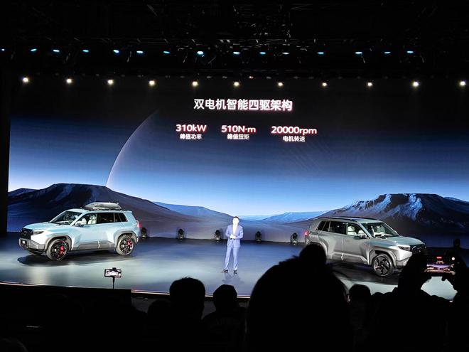 搭智能四驱/灵鸢无人机 方程豹钛3预售13.98万元起18