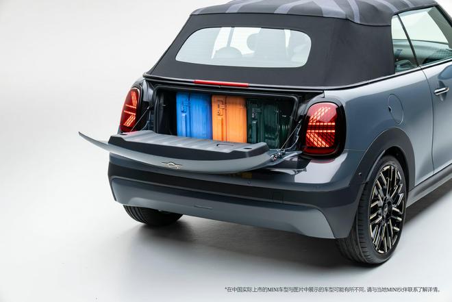 全新MINI Cooper Cabrio即将到店 JCW敞篷版首次入华7