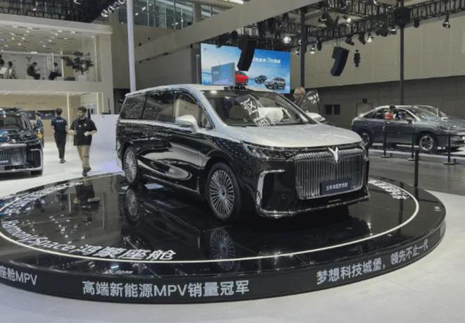 或全系搭华为乾崑智驾 岚图梦想家新款车型将上市4