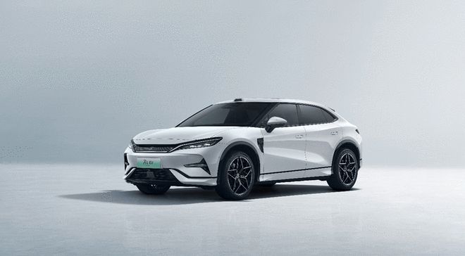 标配高阶智驾 比亚迪秦/宋/元智驾版售7.98万起10