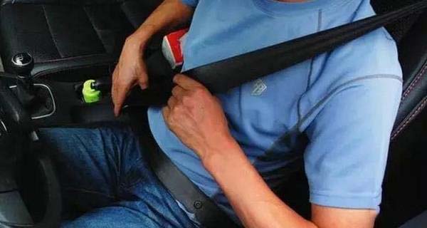 更换安全带零部件怎么处理