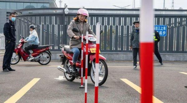 16岁可以考摩托车驾驶证吗